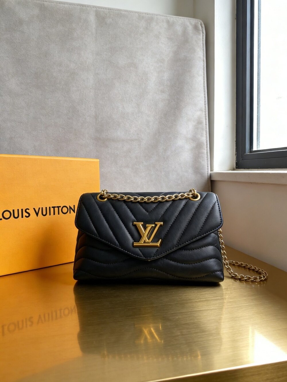 New Wave Chain Bag MM Black